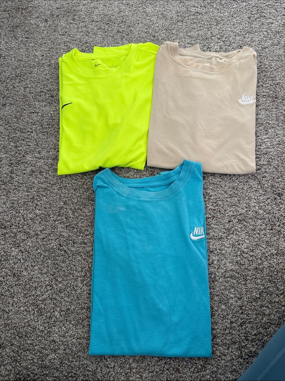 Nike Men’s Short Sleeve Tshirt Bundle of 3 Size Medium